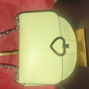 Kate Spade Crossbody Spade Leg Is Turnlock Euc